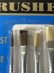 Artist brushes Flat Round Finest Red Sable & Pure White Bristle