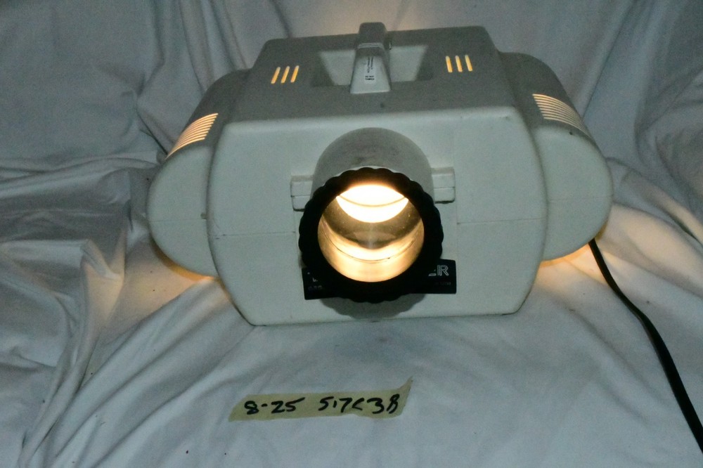 Trace-Master Projector Made By Gagne, Inc GOOD BULB