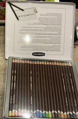 Derwent Coloursoft Pencil Set in Original Tin – 24 BRAND NEW scratch on tin