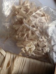 JOB LOT #131: VINTAGE threads, ribbon, lace, bows, zips & more