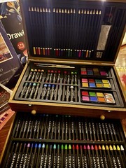 175 Piece Deluxe Wooden Art Set Colored Pencils Paints Pastels Kit & Sketch Pads
