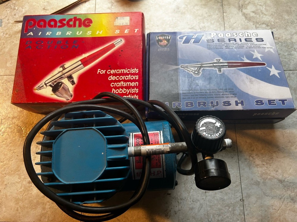 Paasche D500SR 1/5 HP Air Compressor w/ Brush Guns