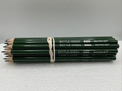 (20 COUNT) BOTTLE GREEN 076 – Shuttle Art Colored Pencils