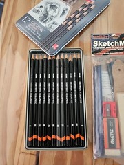 Drawing Supplies SketchMate Charcoal & Graphite Drawing Kit & Derwent sketching