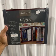 Master’s Touch fine art studio 36 piece acrylic art paint set Retail $ 39.99