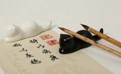 A Pair Chinese Calligraphy Painting Sumie Ceramic Brush Rest Holder Cat Design