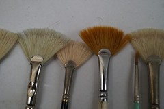 LOT (50) Brushes Ovaliry Mostly Royal USA Mixed Sizes Brushes Are Great F151