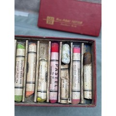 Vintage Weber Fine Artists Pastels Assortment No 12 Red Box Made in USA 12 Count