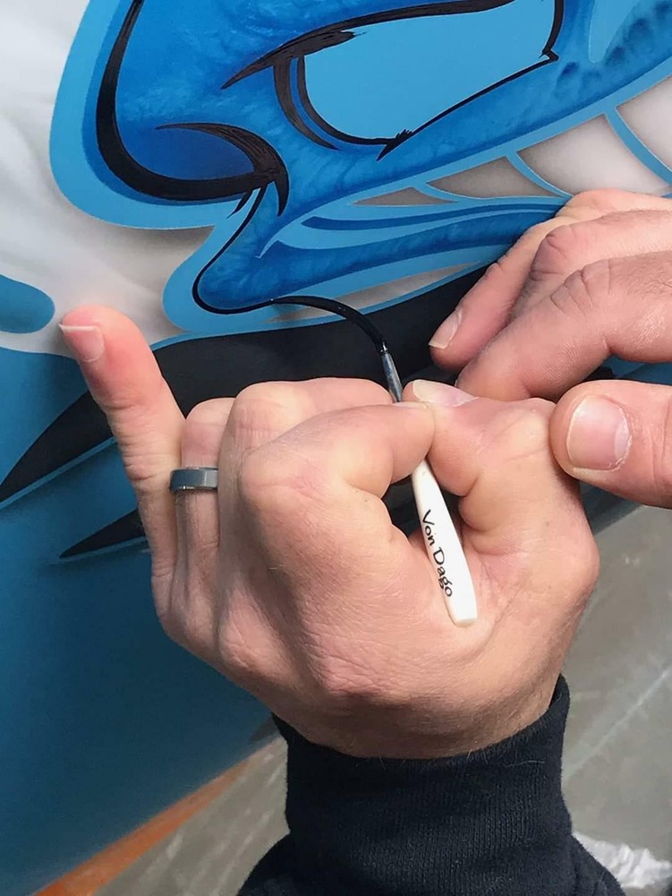“PRO SERIES” PREMIUM #4 Scrolling Pinstriping Brush by Hall of Famer – VON DAGO