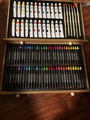 175 Piece Deluxe Wooden Art Set Colored Pencils Paints Pastels Kit & Sketch Pads