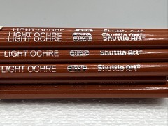 (20 COUNT) LIGHT OCHRE 078 – Shuttle Art Colored Pencils