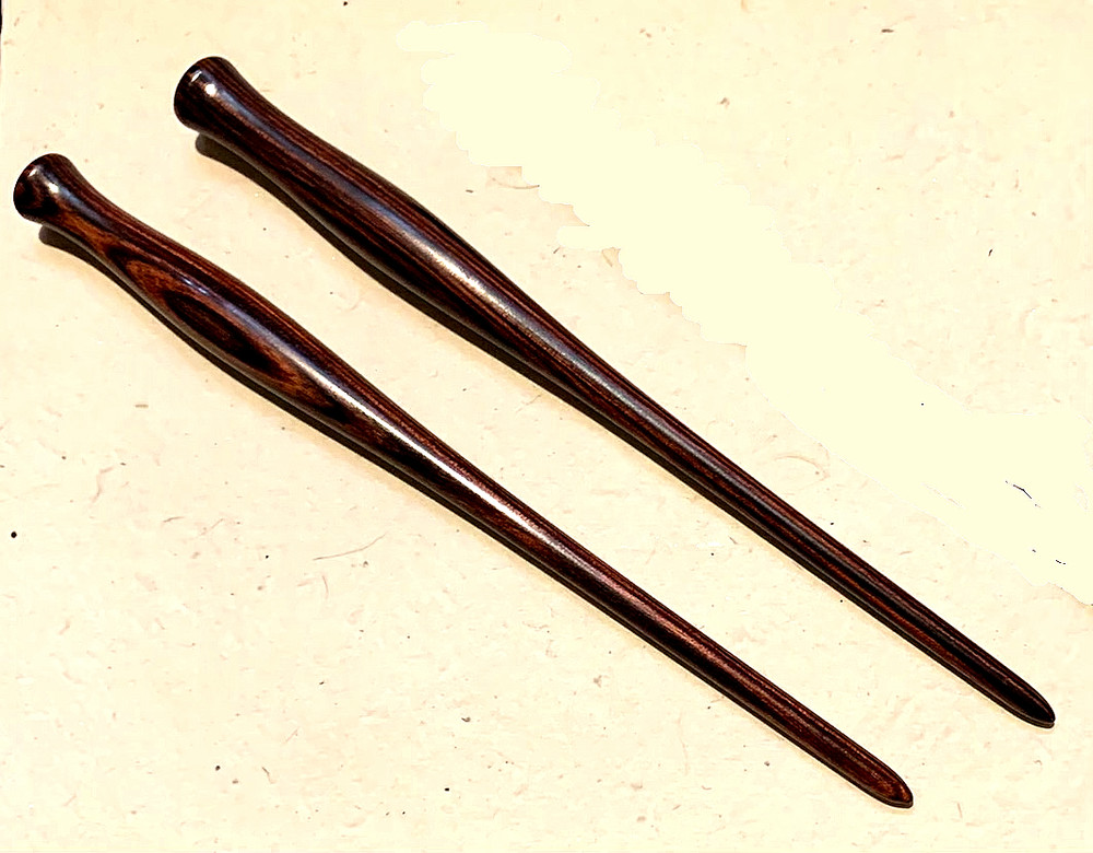 Beautiful Tapered Wood Straight Pen Holders – Set of 2 – New