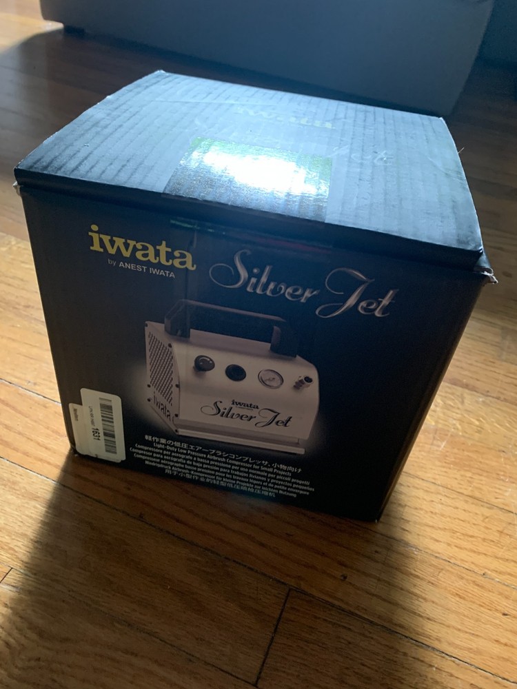 Iwata Studio Series Silver Jet Air Compressor Pump AC-27 (IS50) LN MINT