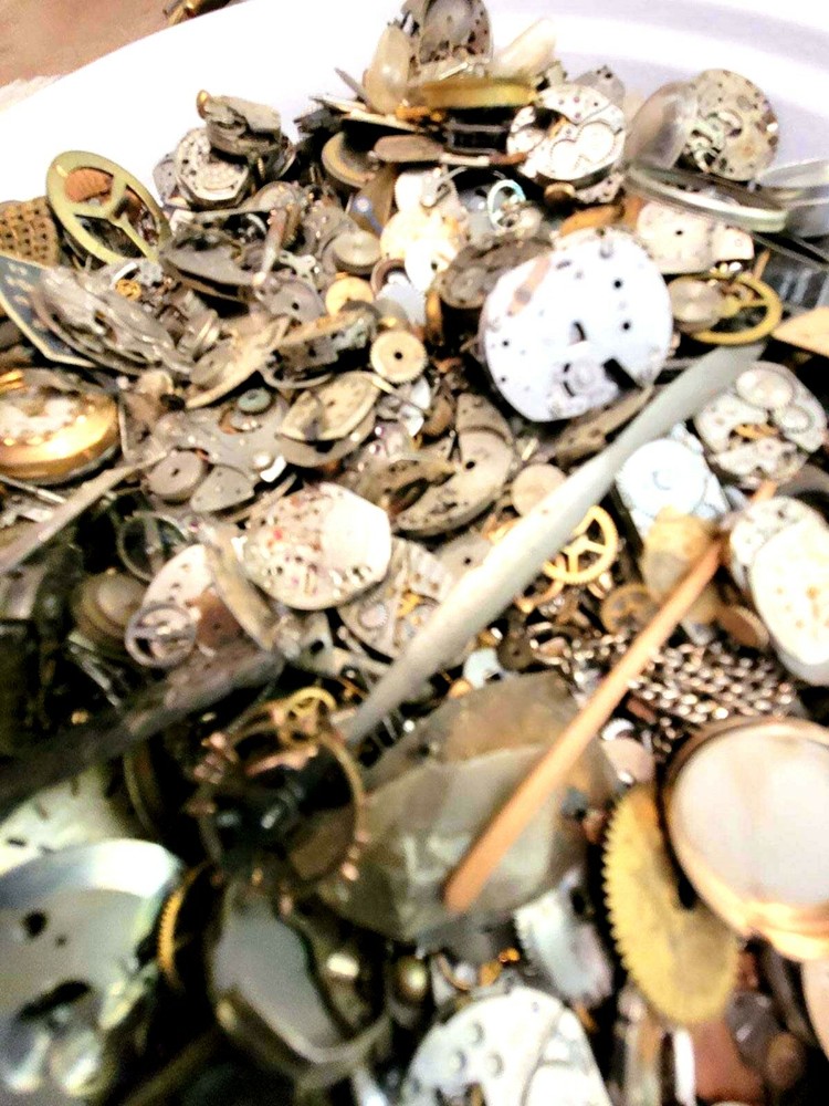 Steampunk Parts for Artists- 1 pound lot- assorted smalls @@LOOK@@ #564