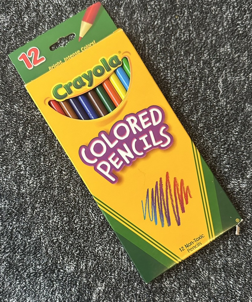 Crayola Binney & Smith 12 nontoxic colored pencils 2002