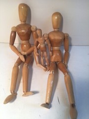 VINTAGE WOOD ARTICULATED ARTIST MODELS 2-ADULT & 1 CHILD