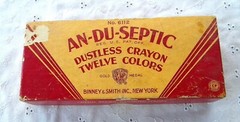 Vintage An Du Septic Dustless Crayon Chalk Twelve Colors w/ Original Box Used