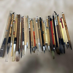 A set of 38 small to medium-sized brushes for calligraphy and ink painting Japan