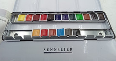 L’Aquarelle French Watercolor Paint Metal Set of 18 Half Pans