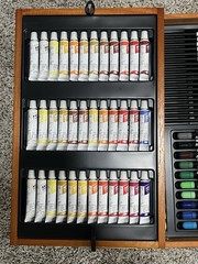 Art Studio By Battat Art Kit With Oil Watercolors Pastels Colored Pencils
