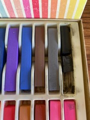 VTG KOSS 24 SQUARE PASTELS KOREA Art Supplies ONLY BLACK USED
