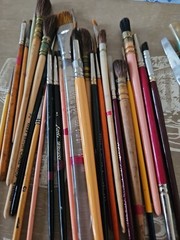 Lot Of 144 Artists Paint Brushes Various Sizes & Brands & 51 Artist Loft Paints