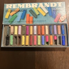 Vintage REMBRANDT SOFT PASTELS Talens 30 Half Sticks .4″ x 1.4″ Made In Holland