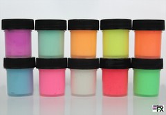 GLOW IN THE DARK DAY VISIBLE BLACKLIGHT PAINT FREE UV KEY RING 1oz PAINT MEDIUM