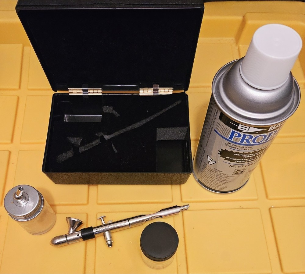 Badger Air-Brush Co. 360-1 Universal Gravity Feed Airbrush Set (Hard Case) NEW!
