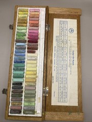 VINTAGE GUITAR OIL PASTELS FULL BOX OF 60 COLORS HALF SIZE JAPAN GREAT!