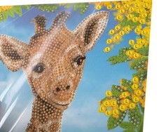 CraftBuddyUS CCK-A119: “Baby Giraffe” Crystal Art Card 18 x18cm
