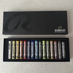 Rembrandt Royal Talens Soft Pastel 15 Piece Set – Open Box