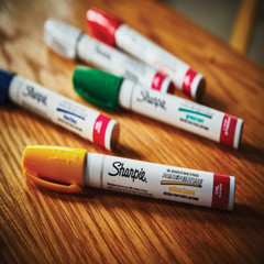 Oil-Based Medium Point White Paint Marker, 1 Each