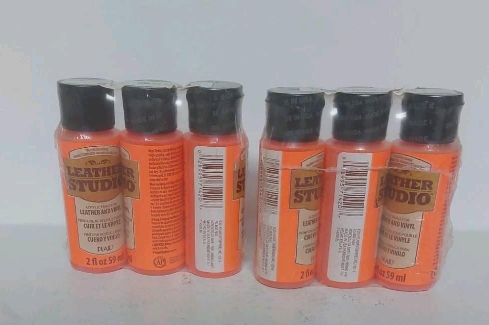 Leather Studio Set of 6 – 2 fl oz Acrylic Shoe Paint- NEON ORANGE #71420