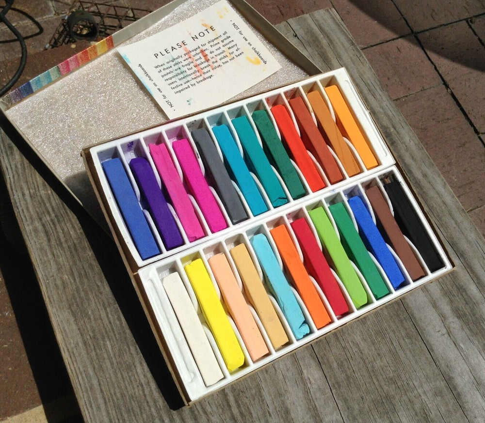 Vintage Weber Costello Alphacolor 102-004 set 24 square art pastels w/ box USA
