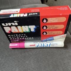 12/pack Uni-Paint 63611 PX-20 Oil-Based Permanent Marker, Medium Line PINK