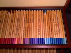 Lyra Rembrandt Aquarell Artist Pencils Set 100 + Accessories in Wooden Box