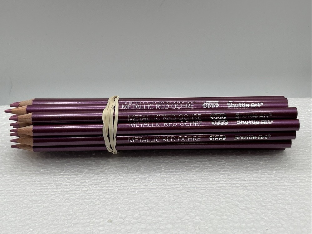 (20 COUNT) METALLIC RED OCHRE 033 – Shuttle Art Colored Pencils