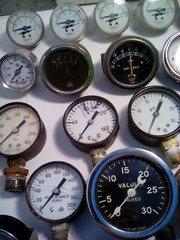 37 EA. GAUGES, VARIOUS STYLES, SIZES, RANGES, SOME NOS, OR ARTS & CRAFTS DECOR