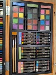 Gallery Studio Deluxe Art Set with Wooden Case Colored pencil pastels paint