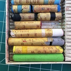 Sakura Cray-Pas Vintage 12 Oil Pastels In Box – Oil Colors In Stick Form – Japan