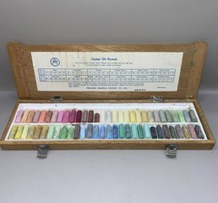 VINTAGE GUITAR OIL PASTELS FULL BOX OF 60 COLORS HALF SIZE JAPAN GREAT!