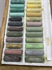 VINTAGE GUITAR OIL PASTELS FULL BOX OF 60 COLORS HALF SIZE JAPAN GREAT!