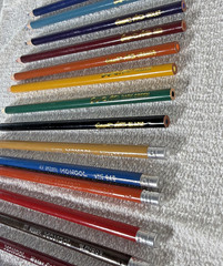 23 Vtg Sargent Art Eberhard Faber Mongol & Dom’s Colored Color Pencils Used USA