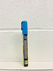Kuretake ZIG Illumigraph PMA-510 Wet-Erase Chalk Pen Broad Tip – Light Blue