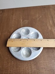 Vintage M. GRUMBACHER 6 Holder Paint Palette No 855 Aluminum Hong Kong ~5.5 in