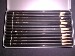 12 Sketching Pencils, Graphite, Derwent Prismacolor SpeedBall Canvas Case Black
