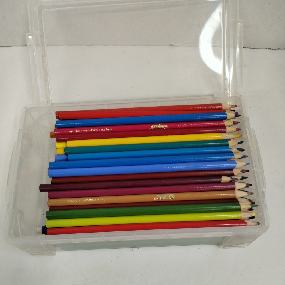 Crayola Colored Pencils Qty.134 Used Comes With Box