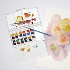 Winsor & Newton Cotman Watercolor Studio Set – 24 Half Pans, Brush Included