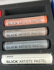 Blick Artists’ Pastels (cadmium red hue 4) Made In England 14 Colors Open Box
